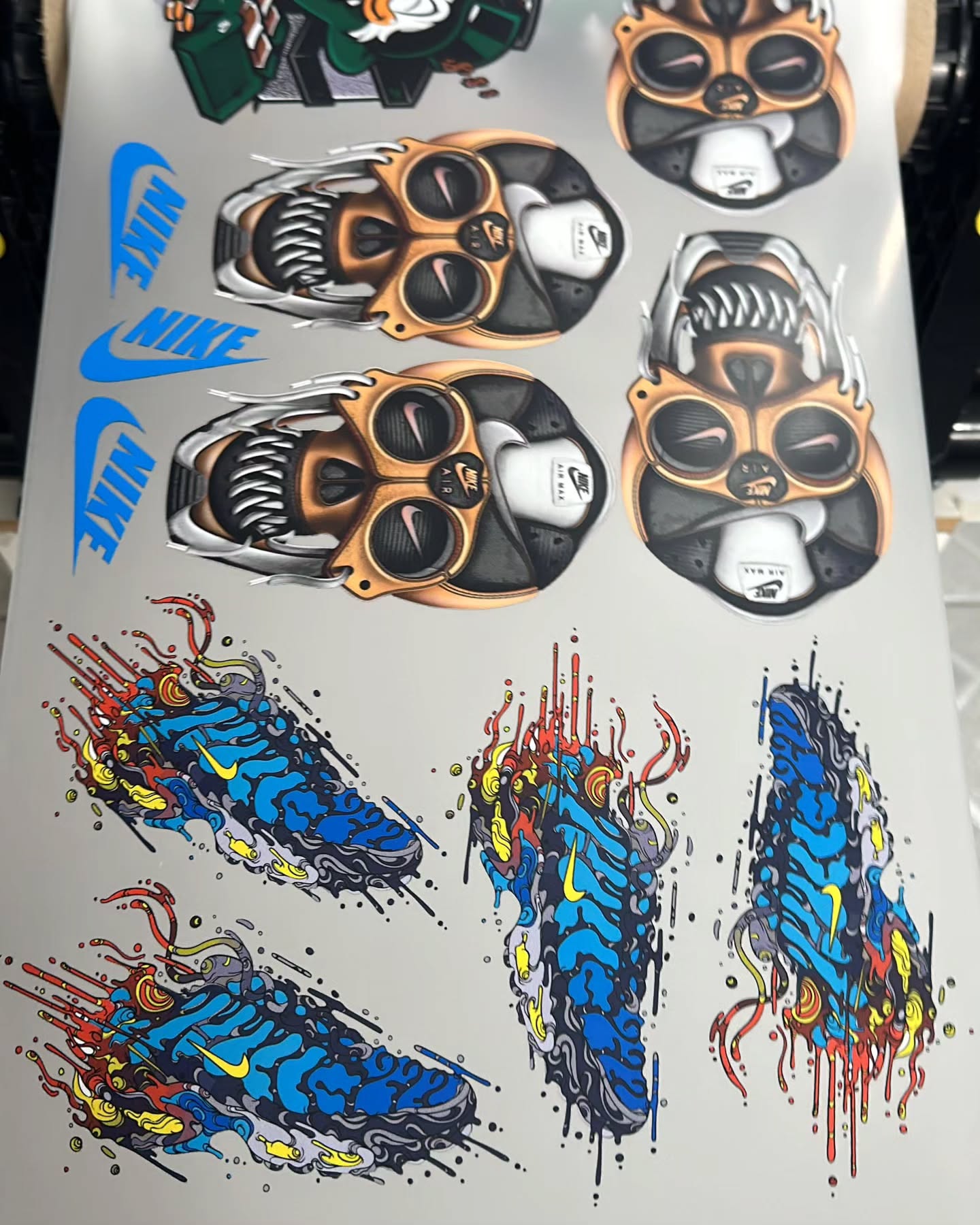 rrcustom2019_3607312416521896118's2025-12-5-10.19.536 story